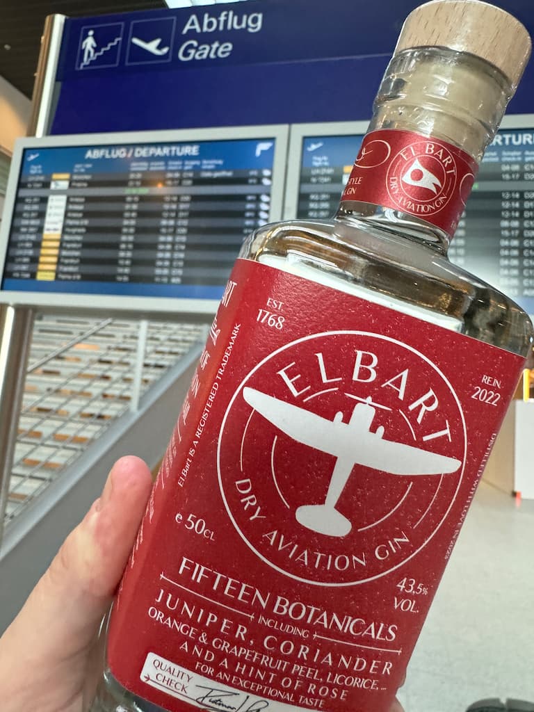Neues Retro-Design deutscher Gin-Flasche gewinnt Silbermedaille bei den Londoner Gin Awards 2024